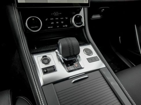 New 2026 Jaguar F-PACE R-Dynamic S image 15