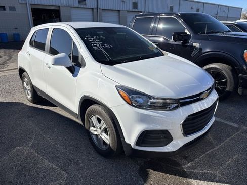 Used 2020 Chevrolet Trax LS w/ Tint and Cruise Package image 2