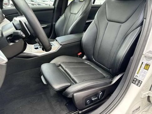 Used 2025 BMW 330i xDrive Sedan AWD/4WD image 31