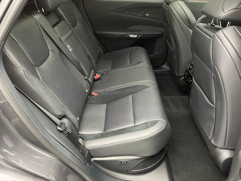 Used 2025 Lexus RX 500h F Sport image 32
