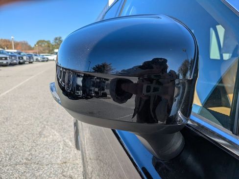 Certified 2024 Volvo XC90 B6 Ultimate w/ Lounge Package image 12