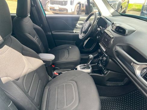 Used 2022 Jeep Renegade Latitude AWD/4WD image 20