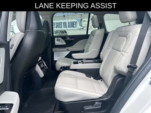 Used 2025 Lincoln Aviator Reserve w/ Equipment Group 201A AWD/4WD image 24