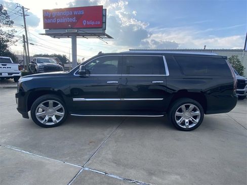 Used 2020 Cadillac Escalade ESV Luxury image 39