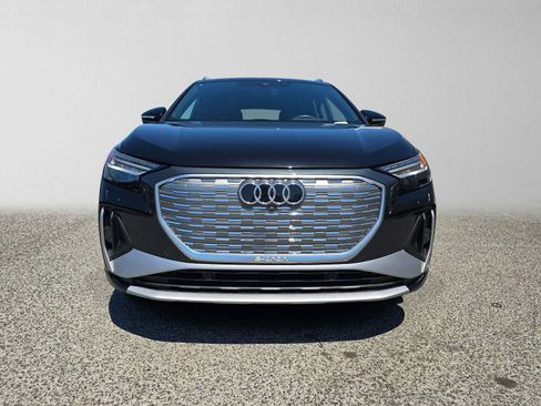 Used 2023 Audi Q4 e-tron Prestige AWD/4WD image 8