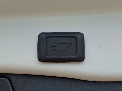 Used 2023 Toyota RAV4 XLE w/ Convenience Package AWD/4WD image 32