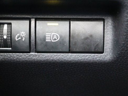 Used 2025 Toyota RAV4 XLE image 26