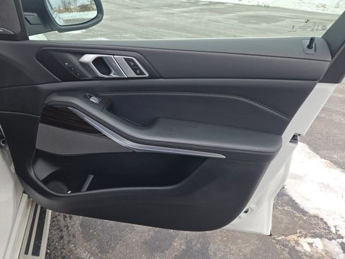 Used 2025 BMW X7 xDrive40i image 5