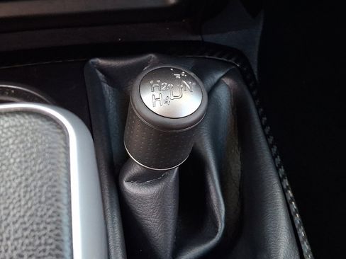 Used 2024 Toyota 4Runner TRD Off-Road Premium image 25