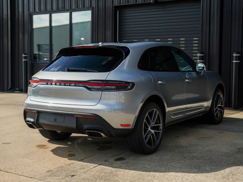 New 2026 Porsche Macan image 10