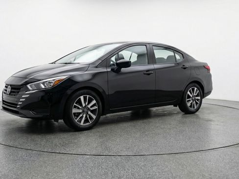 Used 2025 Nissan Versa SV FWD image 3