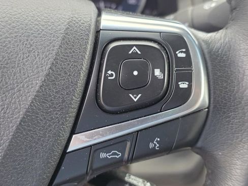 Used 2017 Toyota Camry XSE FWD image 25