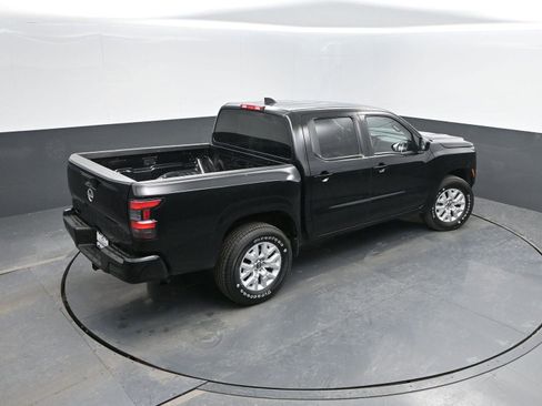 Used 2023 Nissan Frontier SV image 31