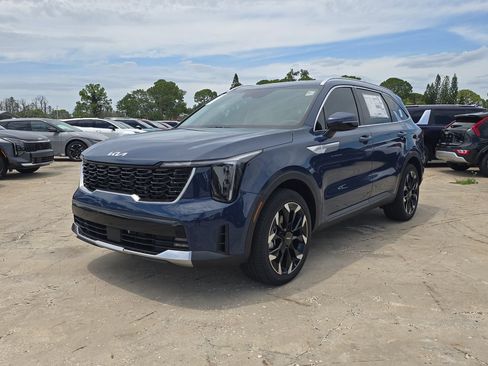 New 2026 Kia Sorento EX FWD image 4
