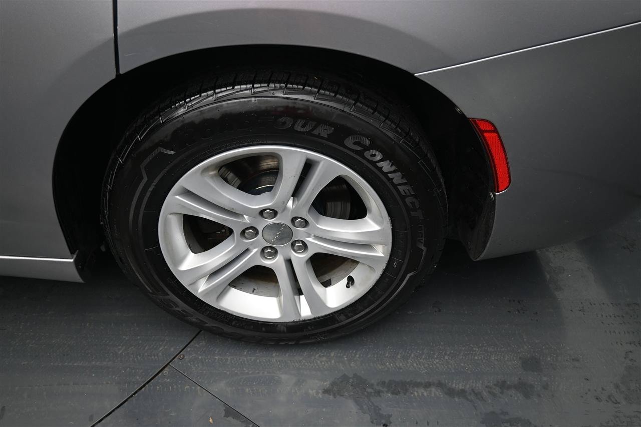 Used 2016 Dodge Charger SE w/ Popular Equipment Group RWD image 16