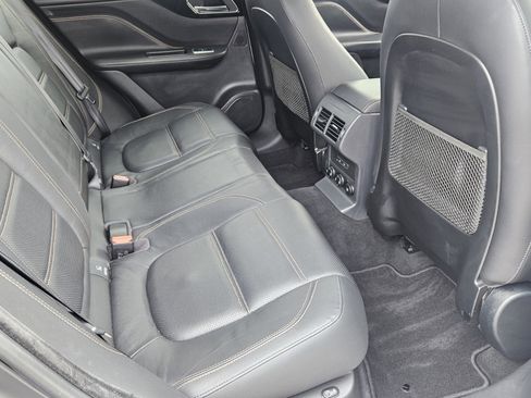 Used 2018 Jaguar F-PACE Prestige image 10