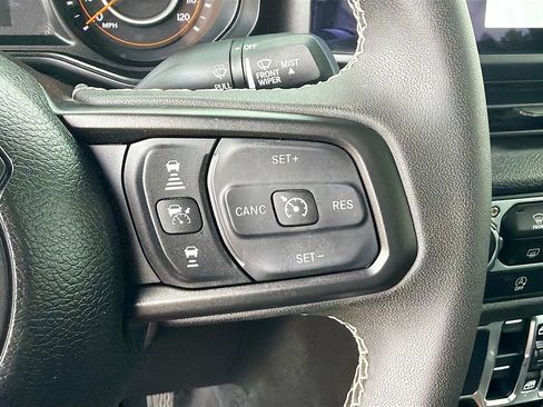 Used 2025 Jeep Gladiator Sport AWD/4WD image 32