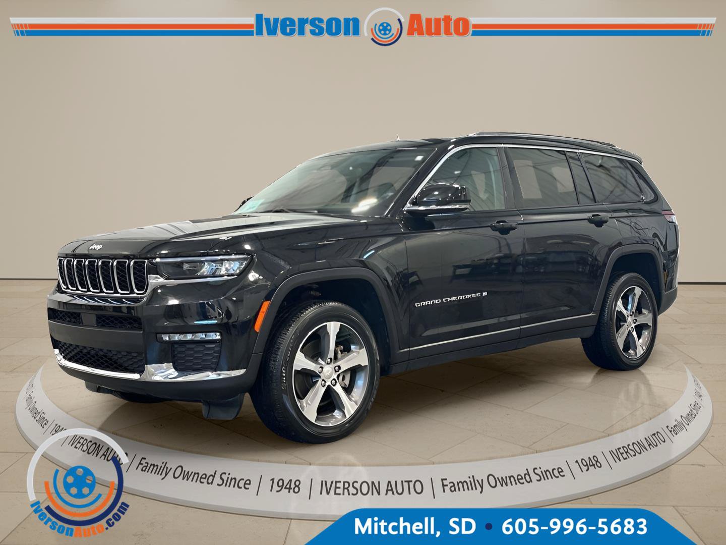 Used 2023 Jeep Grand Cherokee L Limited AWD/4WD image 3