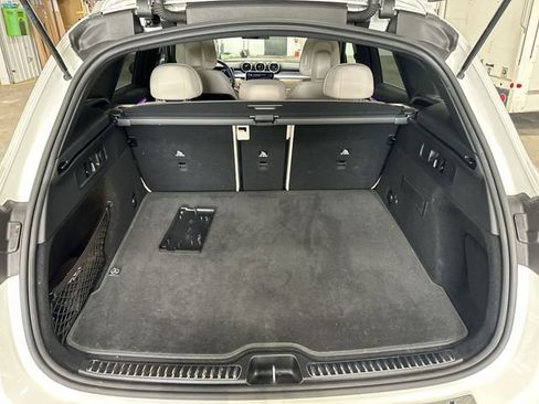 Used 2023 Mercedes-Benz GLC 300 4MATIC image 24