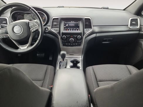 Used 2019 Jeep Grand Cherokee Laredo image 10