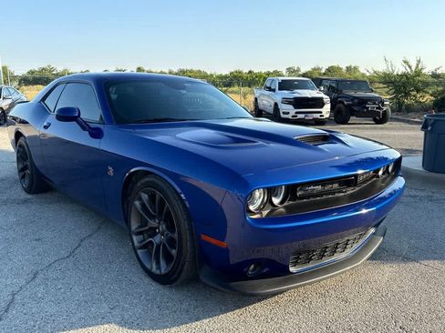 Used 2022 Dodge Challenger R/T Scat Pack RWD image 8