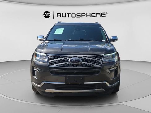 Used 2019 Ford Explorer Platinum AWD/4WD image 2