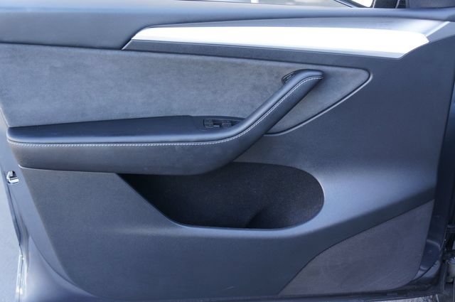 Used 2023 Tesla Model Y Performance AWD/4WD image 22