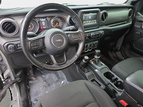 Used 2022 Jeep Gladiator Willys image 18