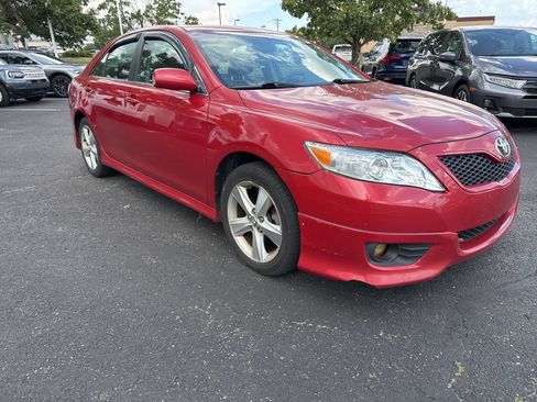 Used 2010 Toyota Camry SE w/ Sport Leather Pkg FWD image 16