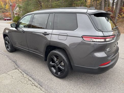 Used 2023 Jeep Grand Cherokee L Limited w/ Black Appearance Package image 6