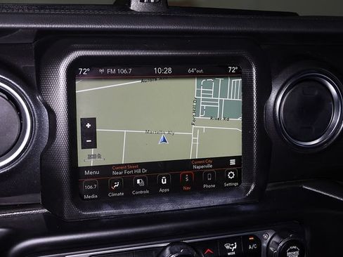 Used 2022 Jeep Wrangler Unlimited Sahara AWD/4WD image 21