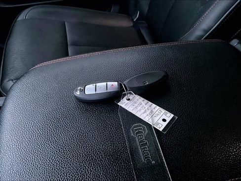 Used 2022 Nissan Titan PRO-4X w/ Pro-4x Utility Package image 33