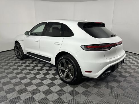 Used 2025 Porsche Macan image 3