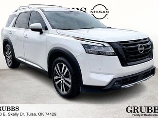 Used 2023 Nissan Pathfinder Platinum video 1