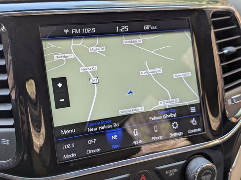 Used 2021 Jeep Grand Cherokee Limited image 27