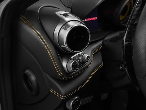 Used 2018 Ferrari GTC4Lusso image 49