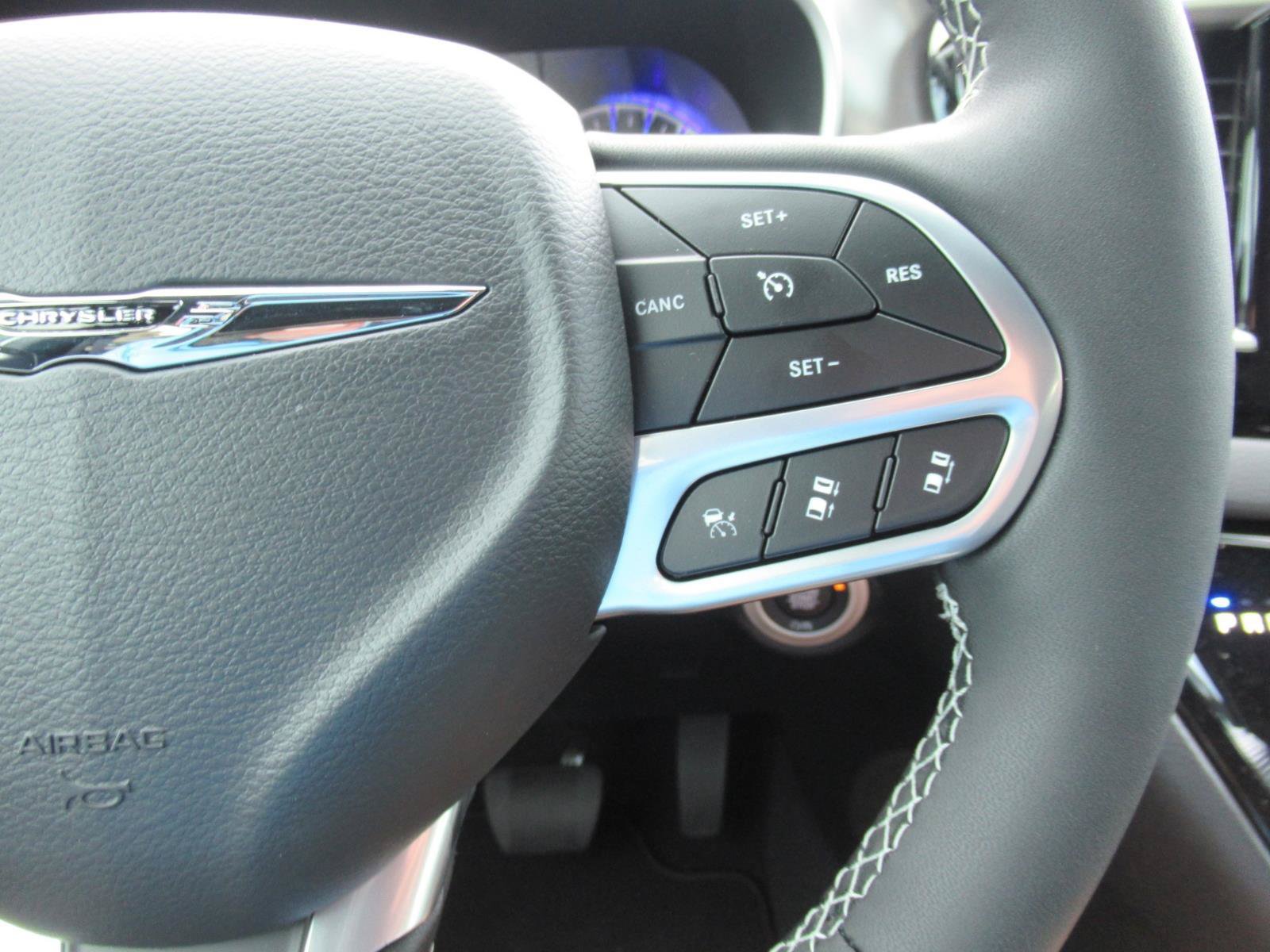 New 2026 Chrysler Voyager LX FWD image 24