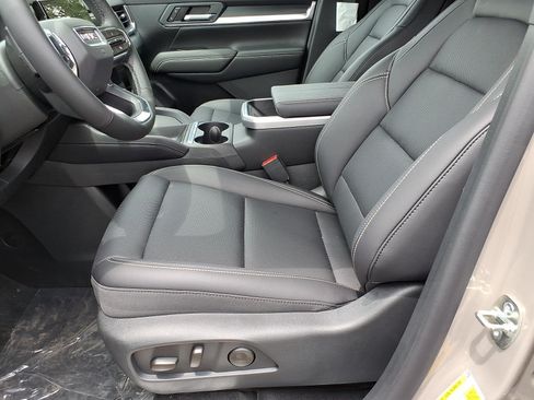 New 2026 GMC Terrain Elevation w/ Elevation Premium Package AWD/4WD image 13