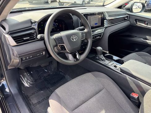Used 2025 Toyota Camry LE FWD image 14
