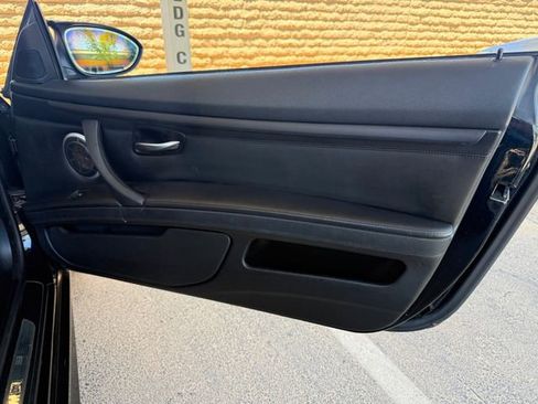 Used 2010 BMW M3 Convertible RWD image 35