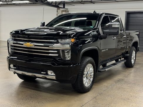 Used 2022 Chevrolet Silverado 2500 High Country AWD/4WD image 3