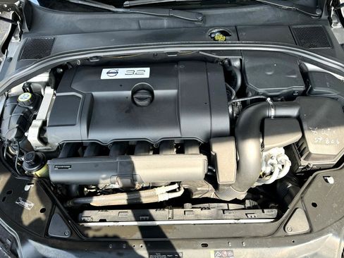 Used 2013 Volvo XC70 3.2 image 17