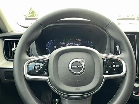 Used 2025 Volvo XC60 B5 Plus w/ Climate Package image 20