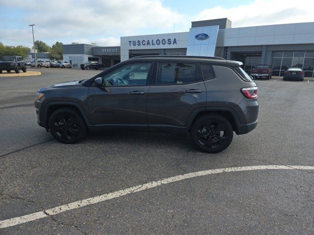 Used 2019 Jeep Compass Latitude FWD image 6