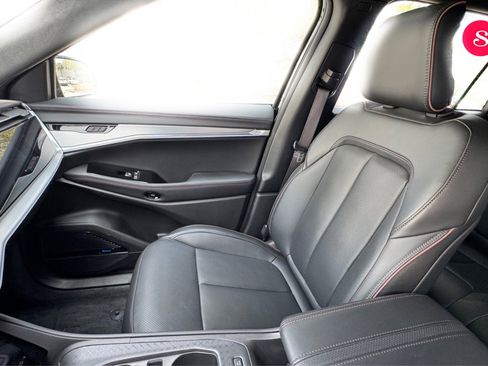 Used 2024 Jeep Wagoneer Launch Edition image 18