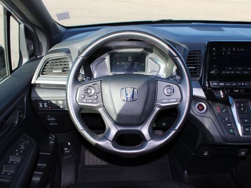 Used 2024 Honda Odyssey Sport image 11