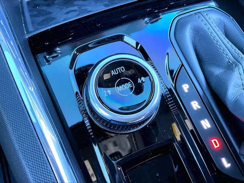 Used 2024 GMC Canyon Elevation w/ Convenience Package image 32