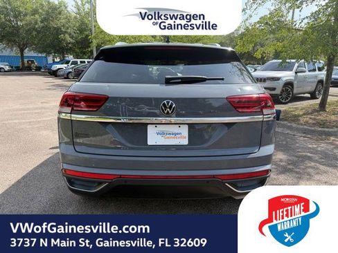 Used 2023 Volkswagen Atlas Cross Sport SE FWD image 5