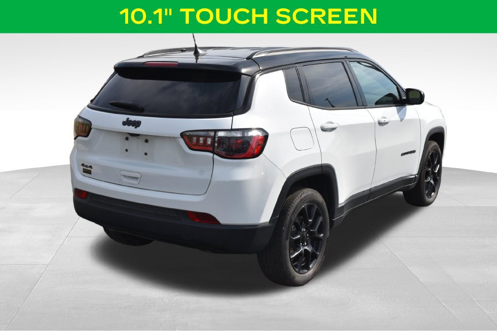 Used 2024 Jeep Compass Latitude w/ Convenience Group AWD/4WD image 12