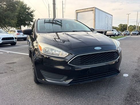 Used 2018 Ford Focus S FWD image 1
